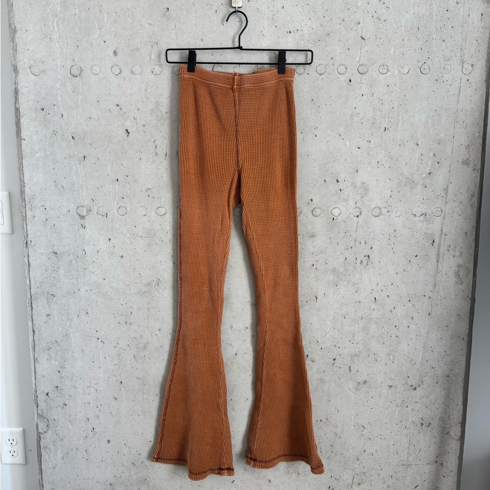 UO RUSTY ORANGE FLARES